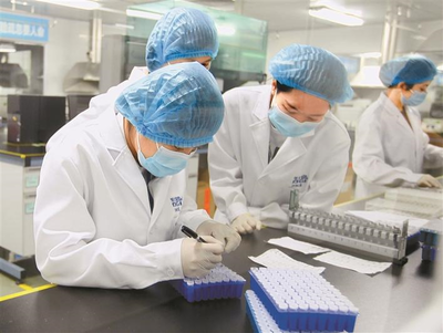 杜偉民帶領康泰生物廣泛開展國際合作服務于國人